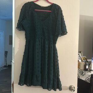 Size XL dark green smocked dress. Only worn once!! So cute and flowy!!